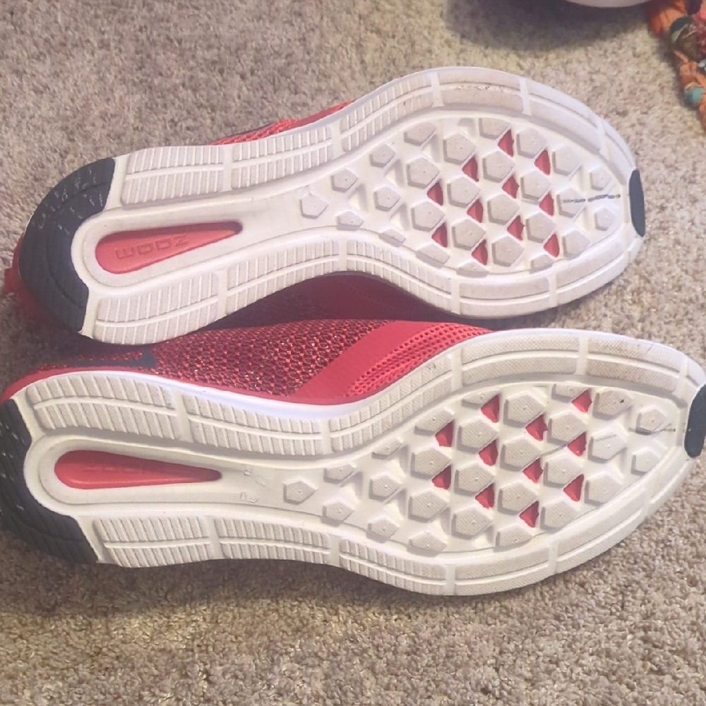 Nike Crimson Running Sneakers - Picture 4 of 5